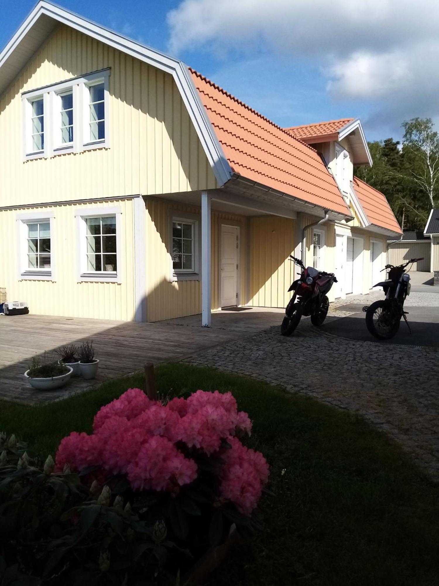 Gula Huset Villa Gotenburg Buitenkant foto